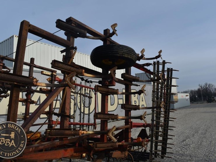 international-field-cultivator-38904-image-22