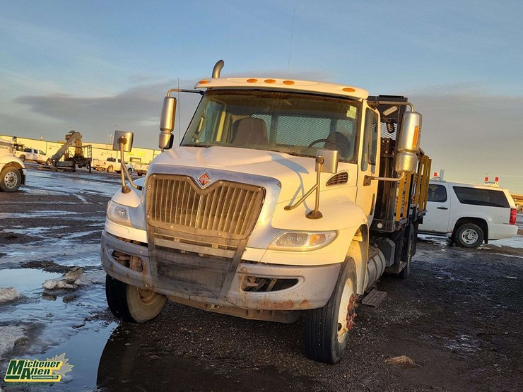 2015-international-durastar-4300-image-7