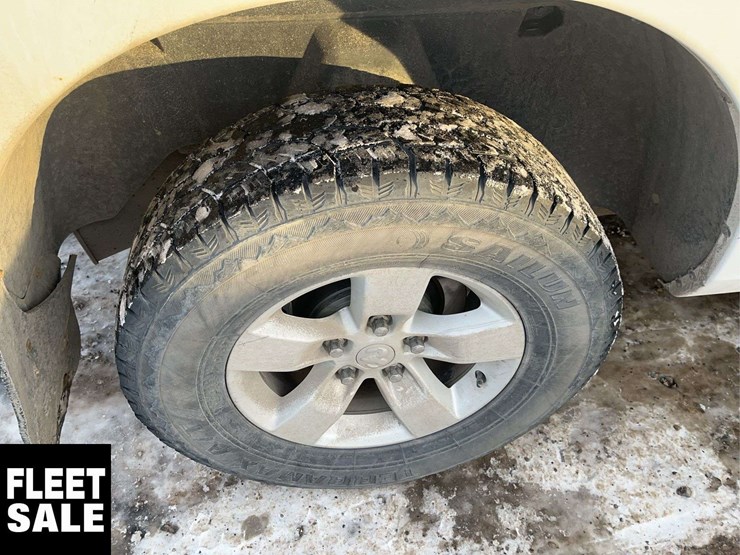 2015-dodge-1500-image-12