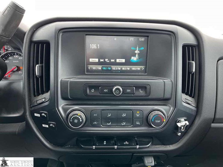 2016-chevrolet-silverado-1500-image-14