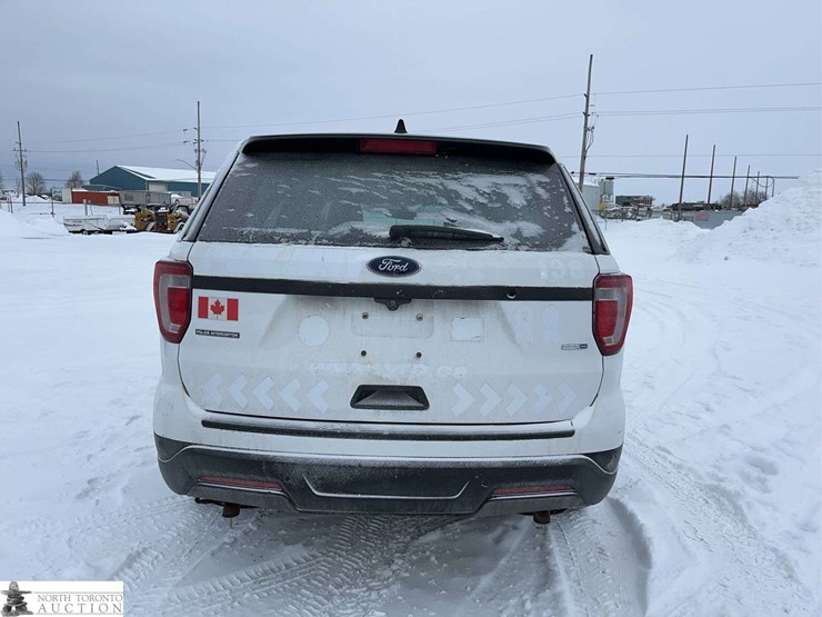 2018-ford-explorer-image-5