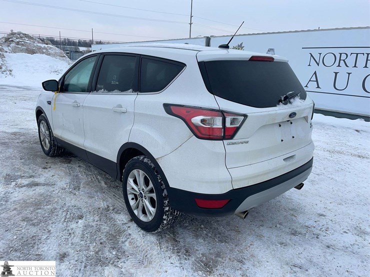 2017-ford-escape-image-3