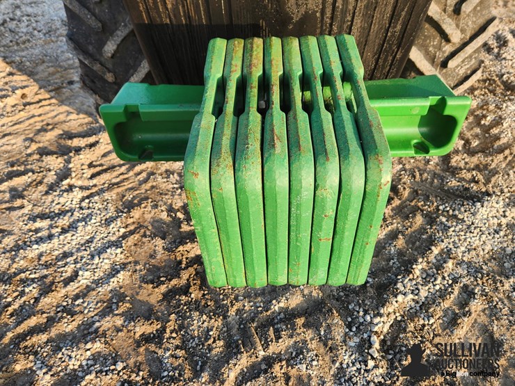 2012-john-deere-8260r-image-19