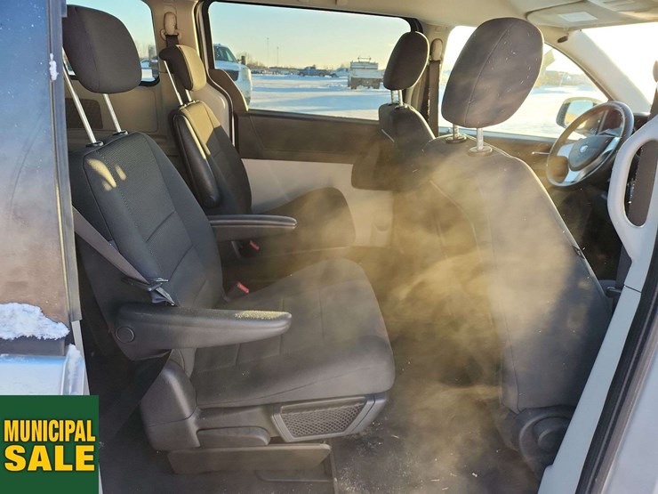 2009-dodge-grand-caravan-se-image-17