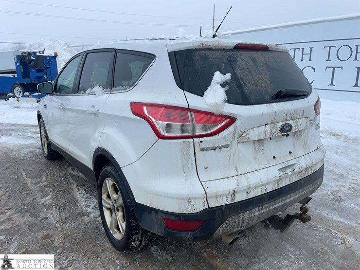 2015-ford-escape-image-3