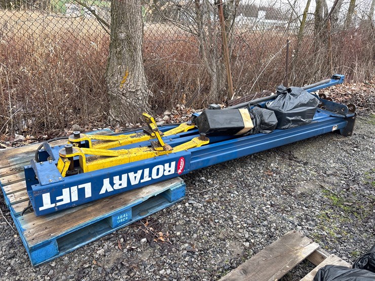 #3004-•-d1g.-rotary-two-post-9k-lbs-lift-image-1