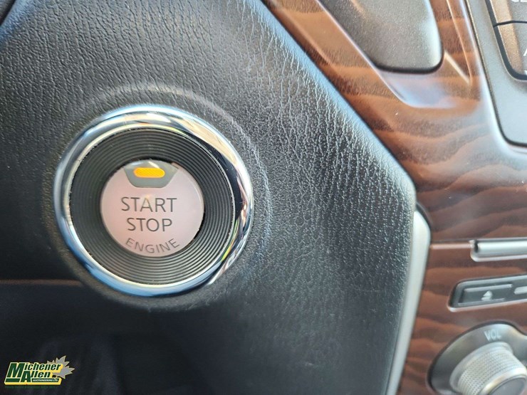 2017-nissan-pathfinder-image-11