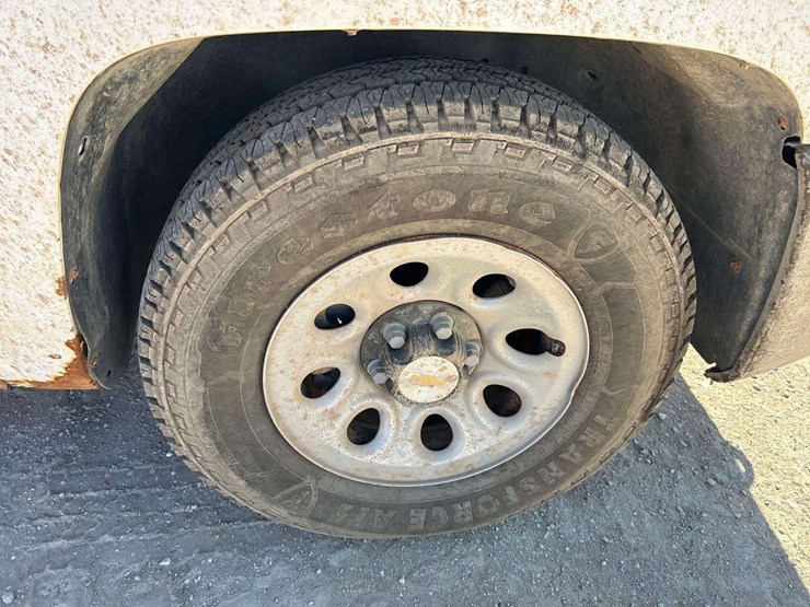 2013-chevrolet-silverado-1500-image-27