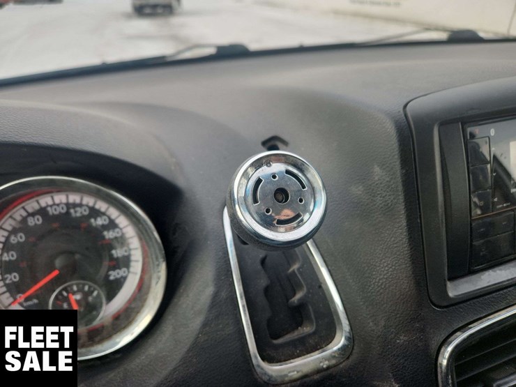 2015-dodge-grand-caravan-image-17