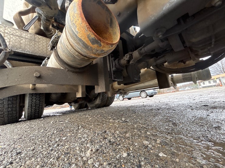 2009-international-7400-image-38