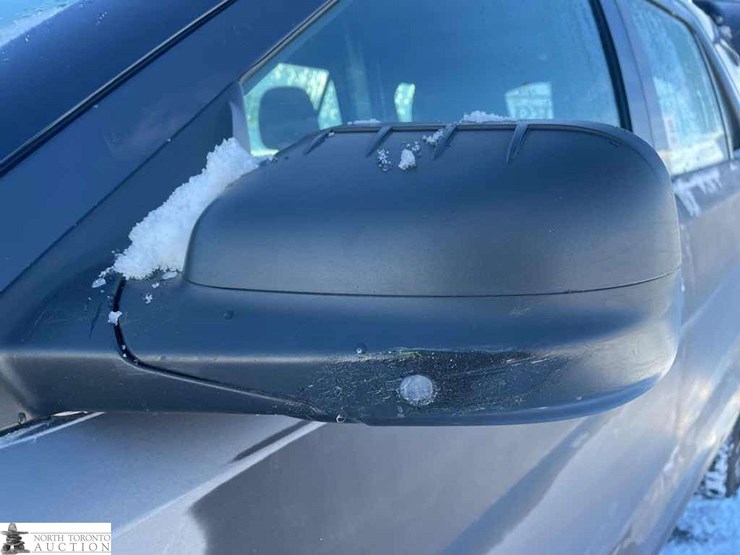 2019-ford-explorer-image-25