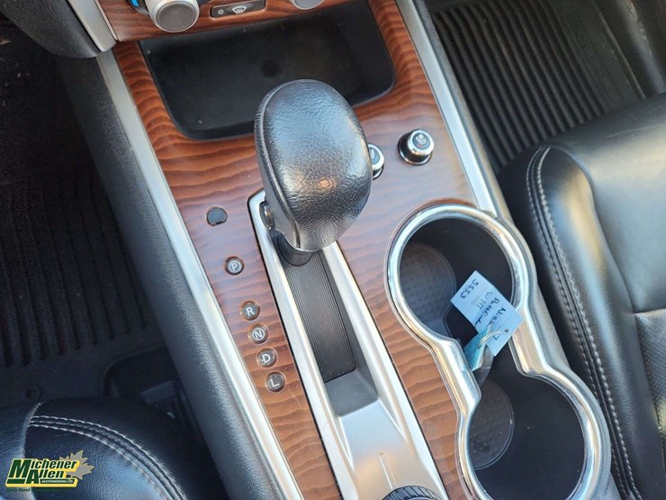 2017-nissan-pathfinder-image-10