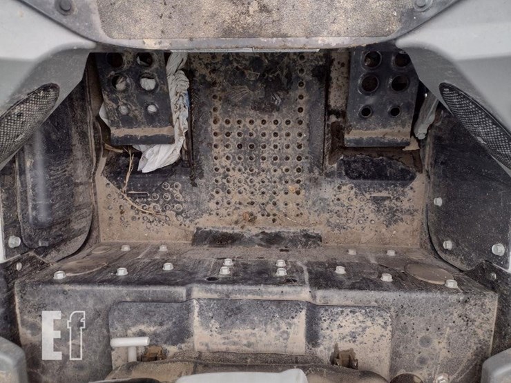 2022-bobcat-t595-image-13