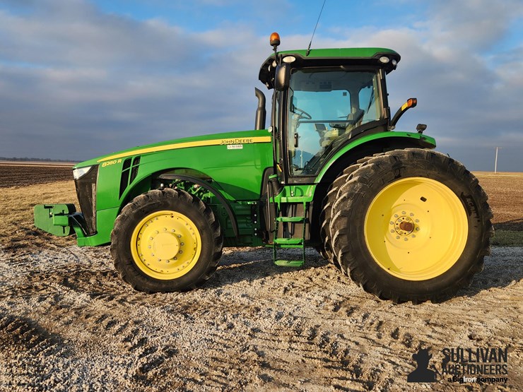 2012-john-deere-8260r-image-8