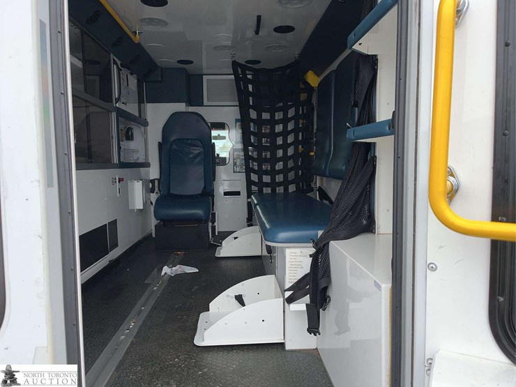 2016-chevrolet-express-g3500-image-28