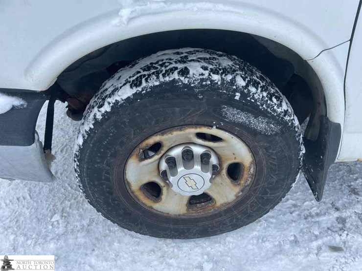 2011-chevrolet-express-g3500-image-9