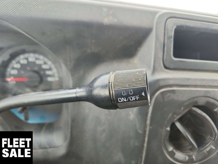 2013-ford-cargo-image-22