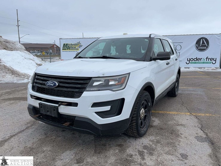 2018-ford-explorer-image-1