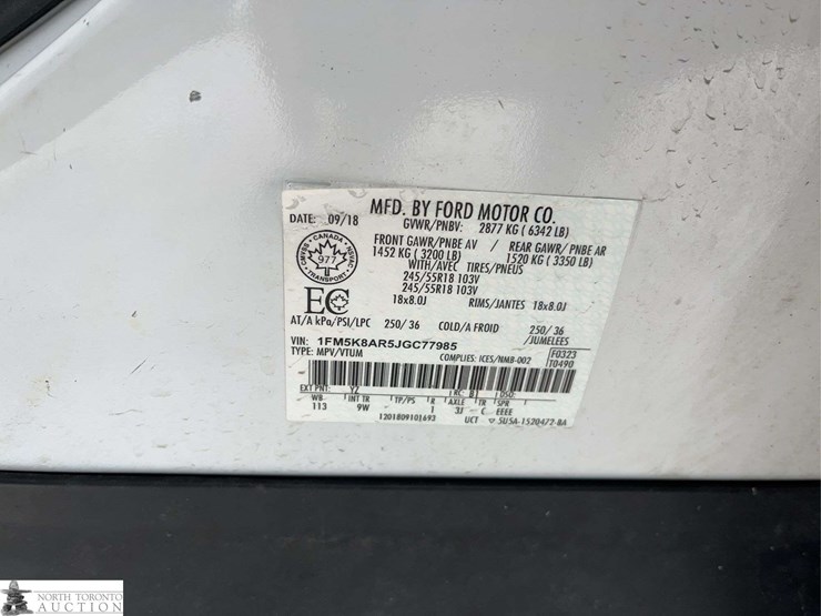 2018-ford-explorer-image-14