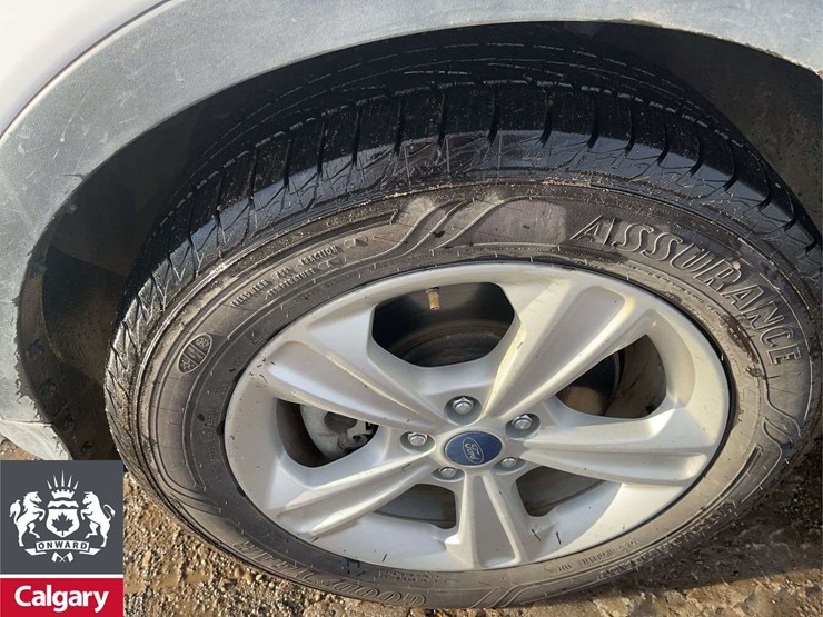 2016-ford-escape-se-image-9