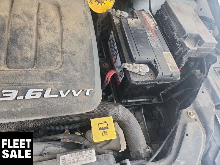 2015-dodge-grand-caravan-image-28