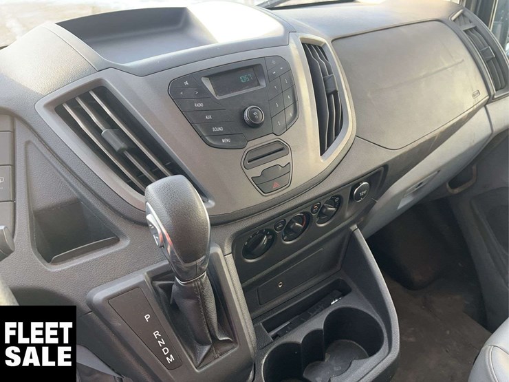 2019-ford-transit-image-19