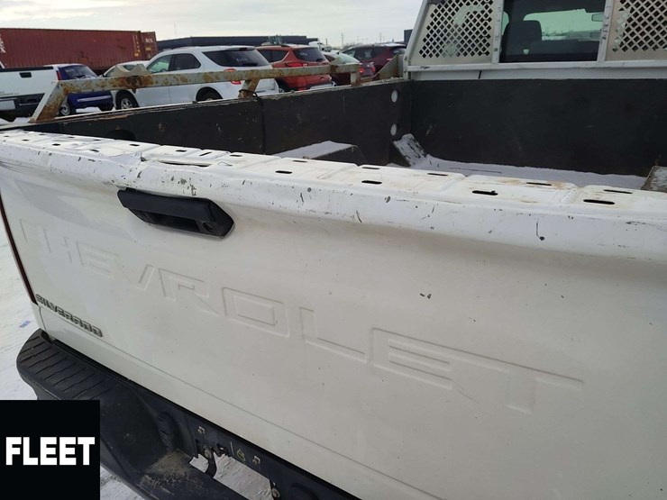 2020-chevrolet-silverado-2500hd-image-31