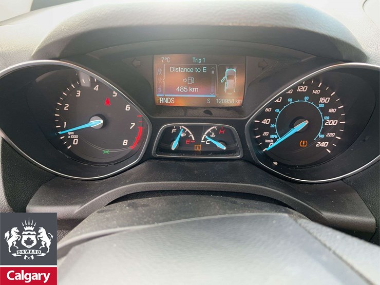 2016-ford-escape-se-image-25