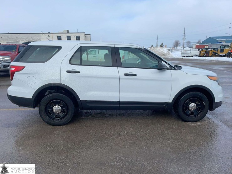 2014-ford-explorer-image-6