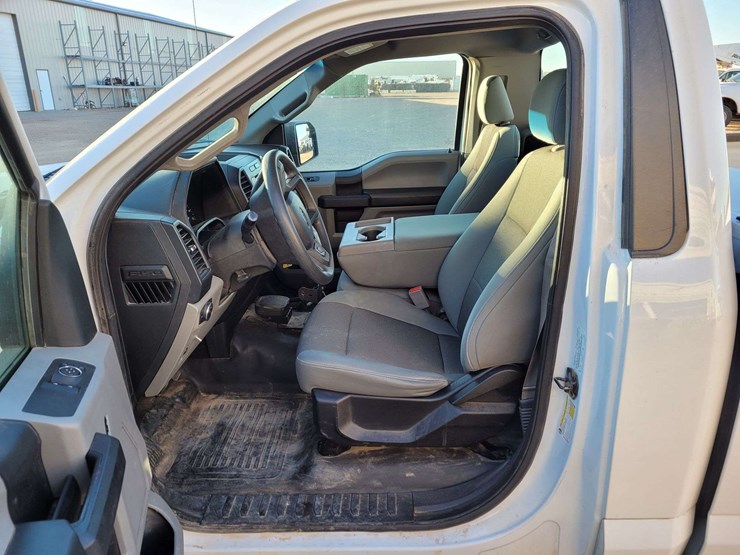 2017-ford-f150-xl-image-6