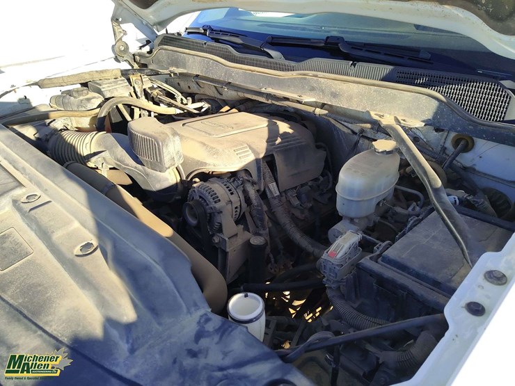 2015-chevrolet-silverado-2500hd-image-23