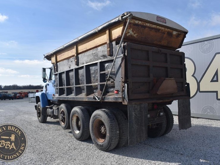 1978-ford-8000-image-3