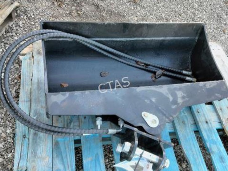 #119-•-mini-excavator-hydraulic-tilting-bucket-image-1