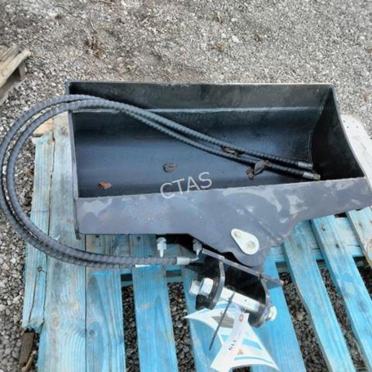 #119 • Mini Excavator Hydraulic Tilting Bucket