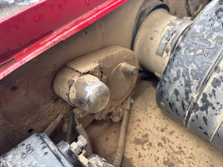 #1104-•-1992-chevrolet-c3500-w/-8ft-dump-image-17