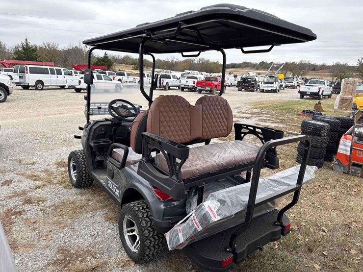 2025-unused-sdlgc80-electric-golf-cart-image-4
