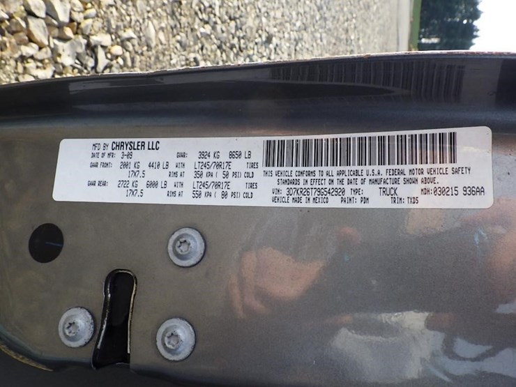 2009-dodge-2500-image-31