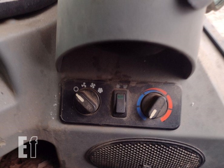 2017-bobcat-t595-image-12