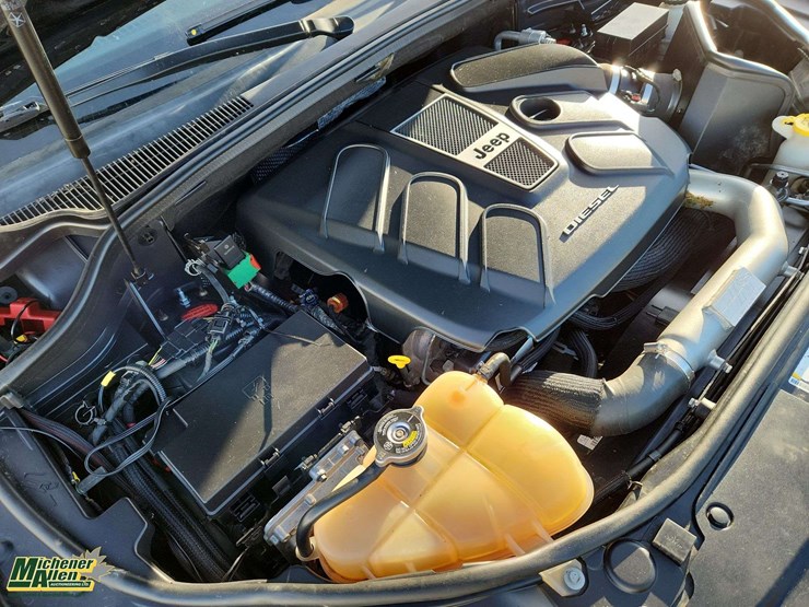 2014-jeep-grand-cherokee-image-30