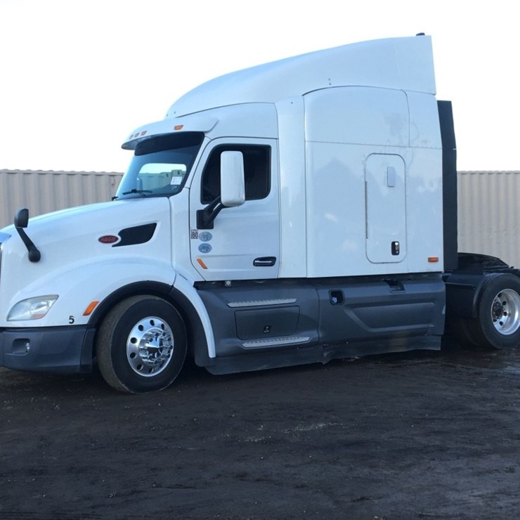 2016 PETERBILT 579