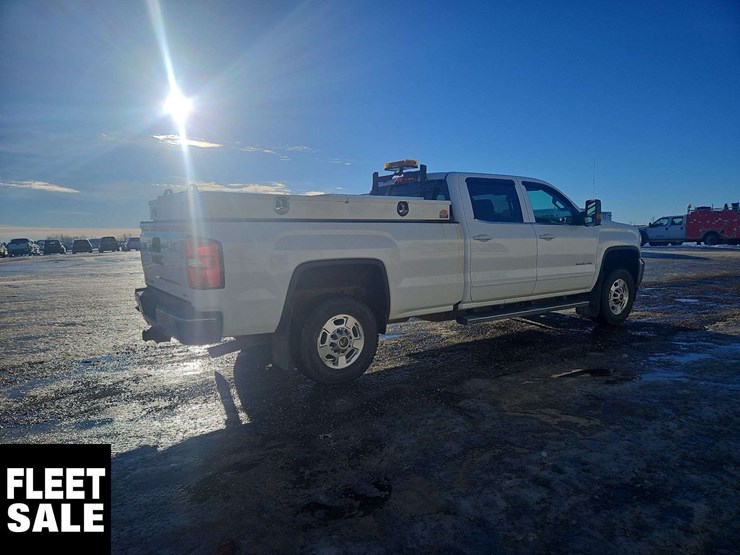 2017-gmc-sierra-2500hd-sle-image-4