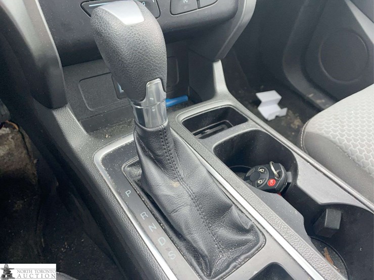 2017-ford-escape-image-16