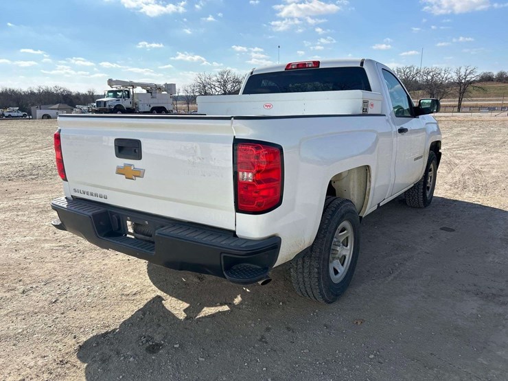 2016-chevrolet-silverado-1500-image-3