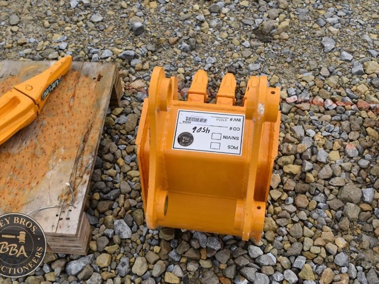 caterpillar-305-image-3