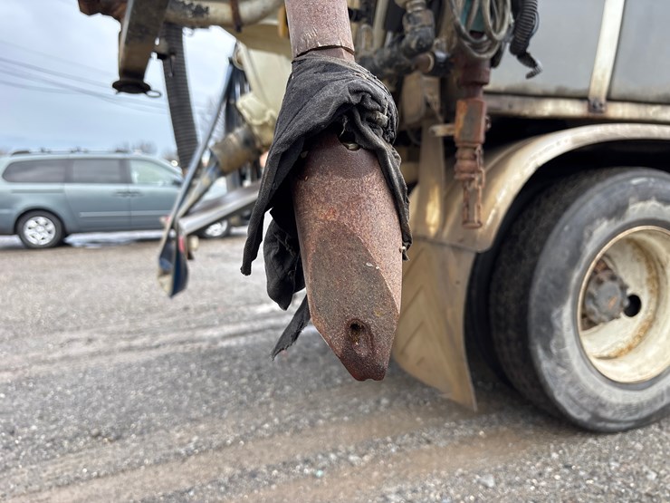 2009-international-7400-image-27