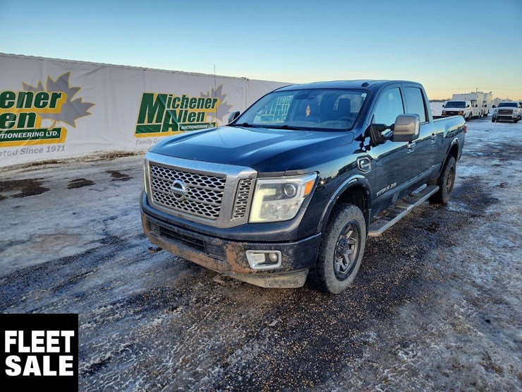 2016-nissan-titan-image-1