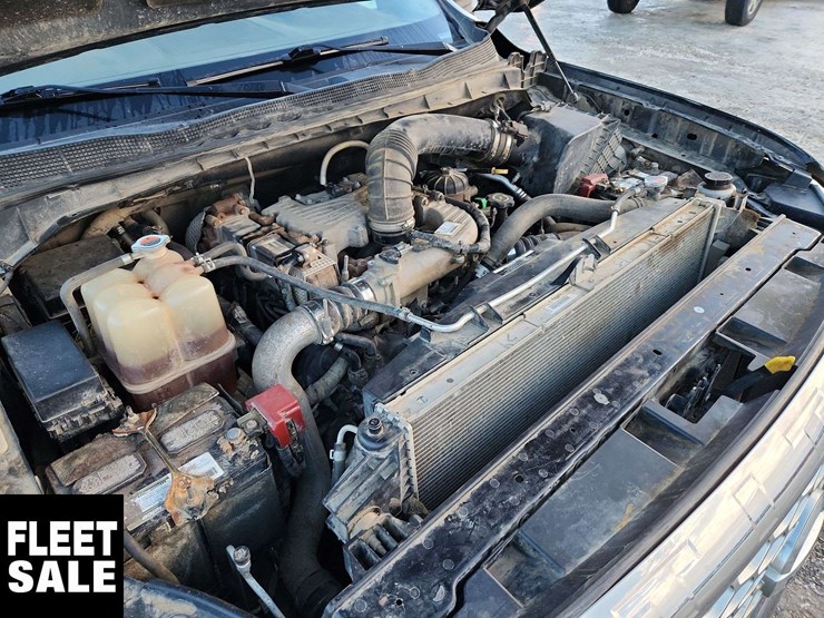 2016-nissan-titan-image-31