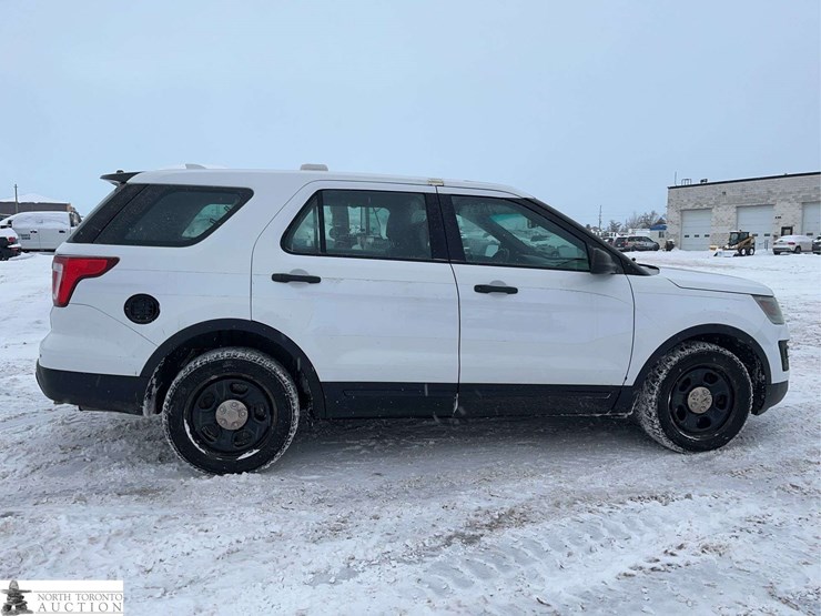 2016-ford-explorer-police-interceptor-image-8