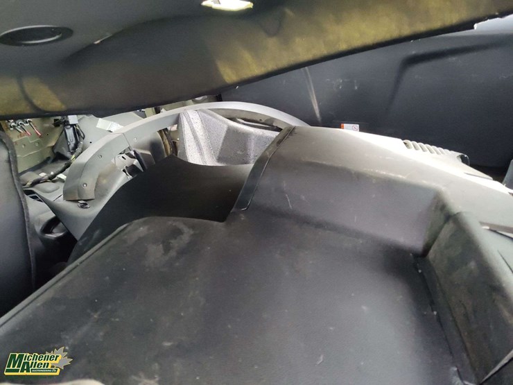 2018-ford-explorer-image-33