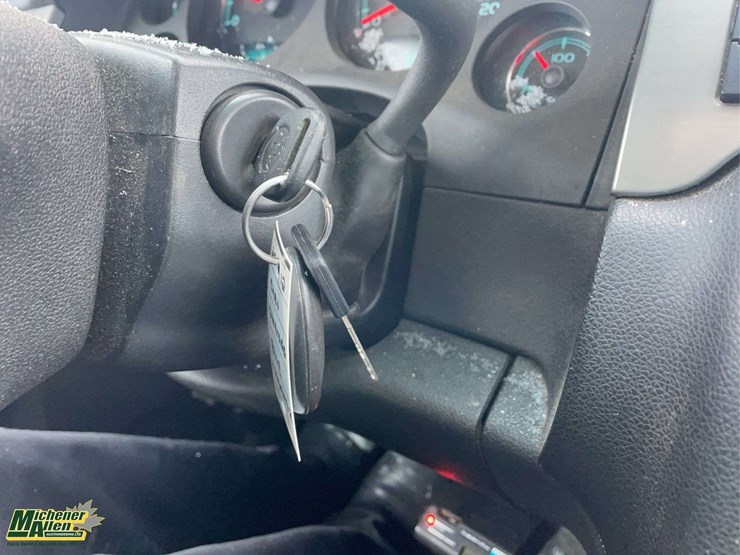 2012-chevrolet-silverado-1500-image-18